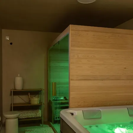 Casa de Férias Amazing In Snasici With Sauna